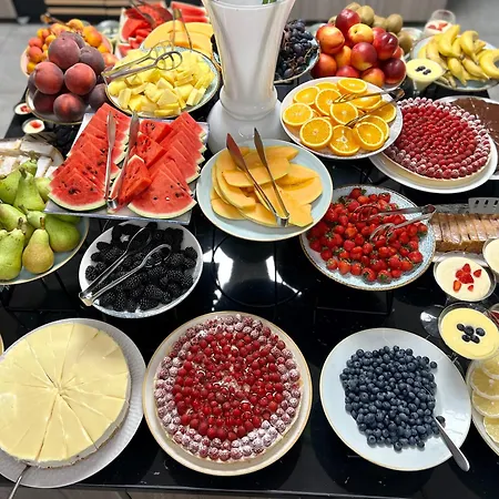 Boutique Mirjam 4* Μακάρσκα