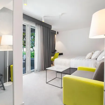 Boutique Mirjam 4* Μακάρσκα