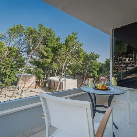 Boutique Mirjam 4* Μακάρσκα