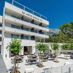 מלון Boutique Mirjam 4*