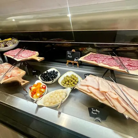 Boutique Mirjam 4* Makarska