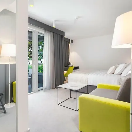 Hotell Boutique Mirjam 4*