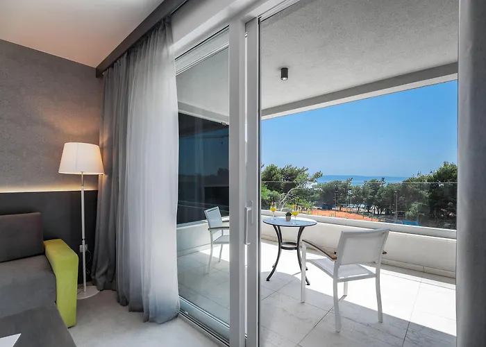 Hotell Boutique Mirjam 4*